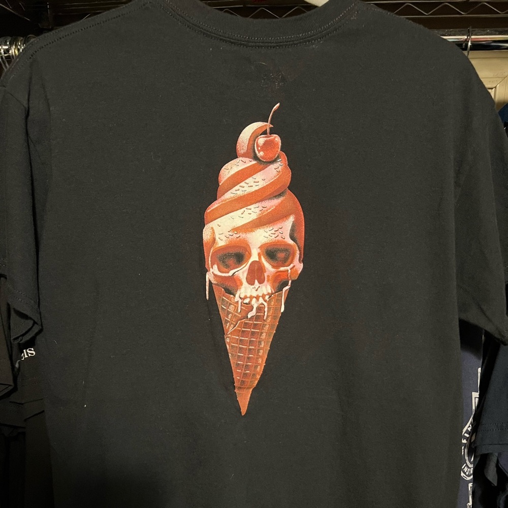 Black Tee shirt